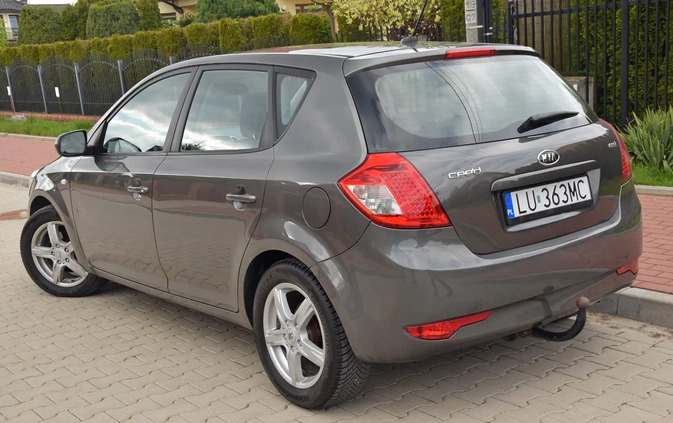 Kia Ceed cena 17900 przebieg: 220000, rok produkcji 2010 z Płock małe 596